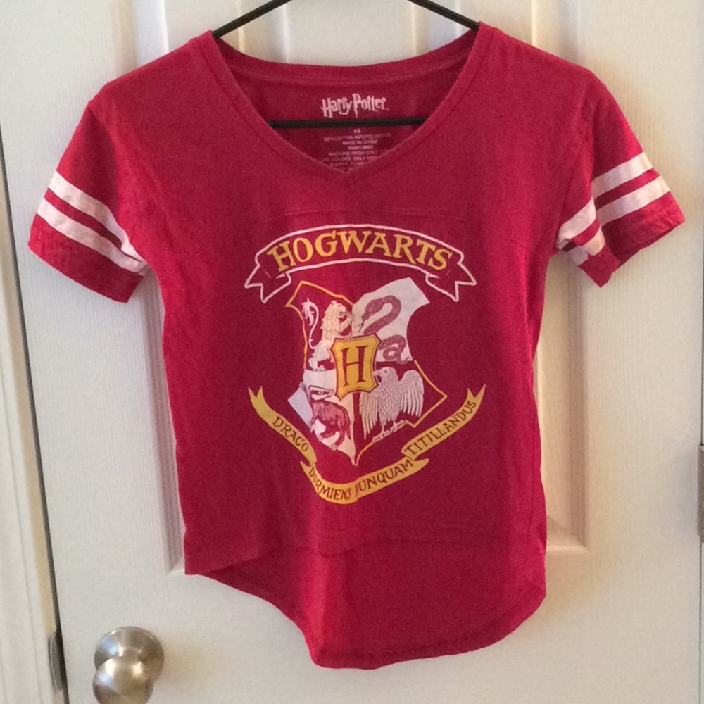 Red Harry Potter XS hi low shirt Warner Bros